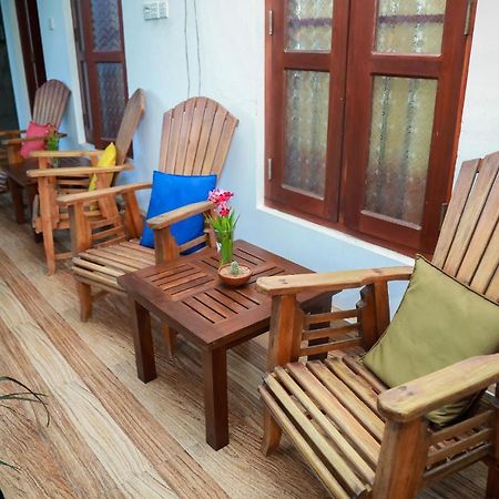 Hasaranga Holiday House Хиккадува Экстерьер фото