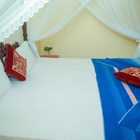 Hasaranga Holiday House Хиккадува Экстерьер фото