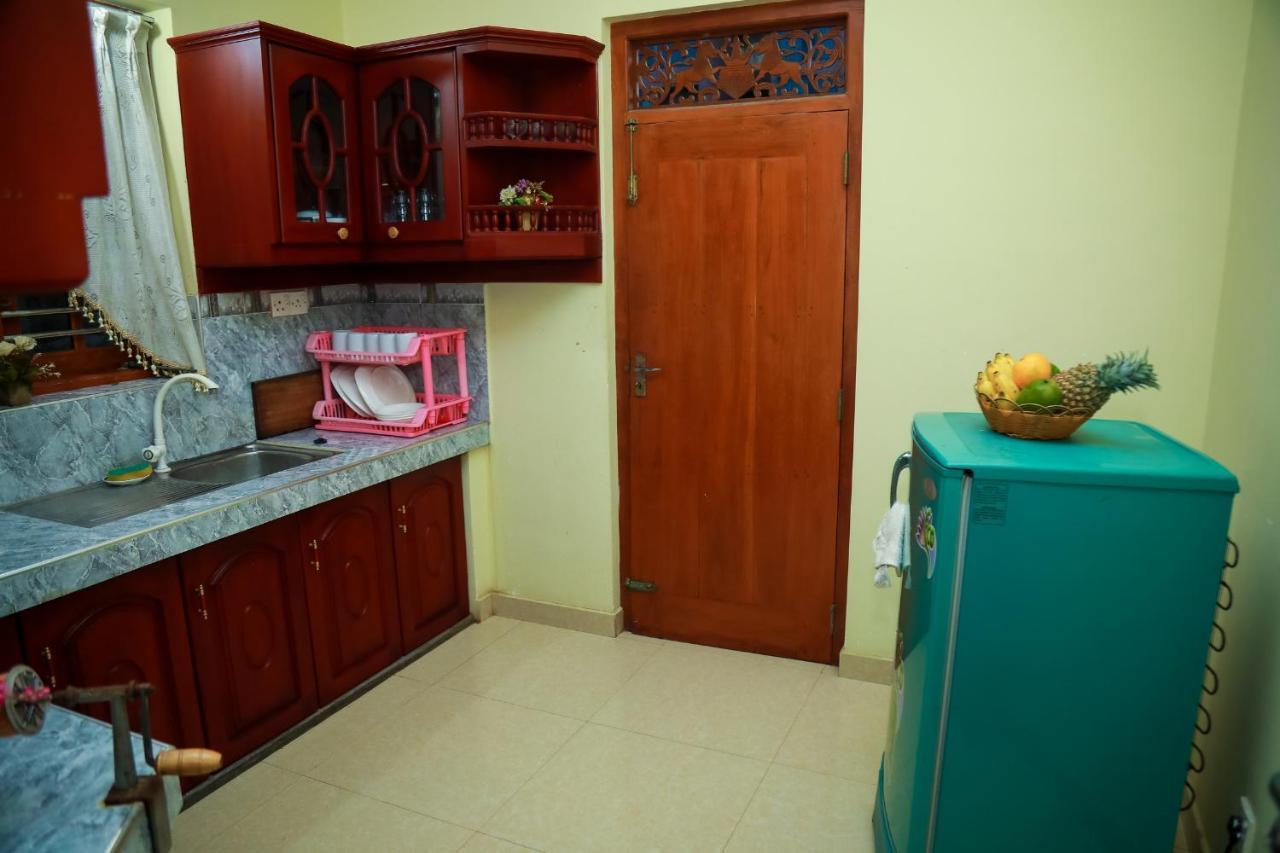 Hasaranga Holiday House Хиккадува Экстерьер фото