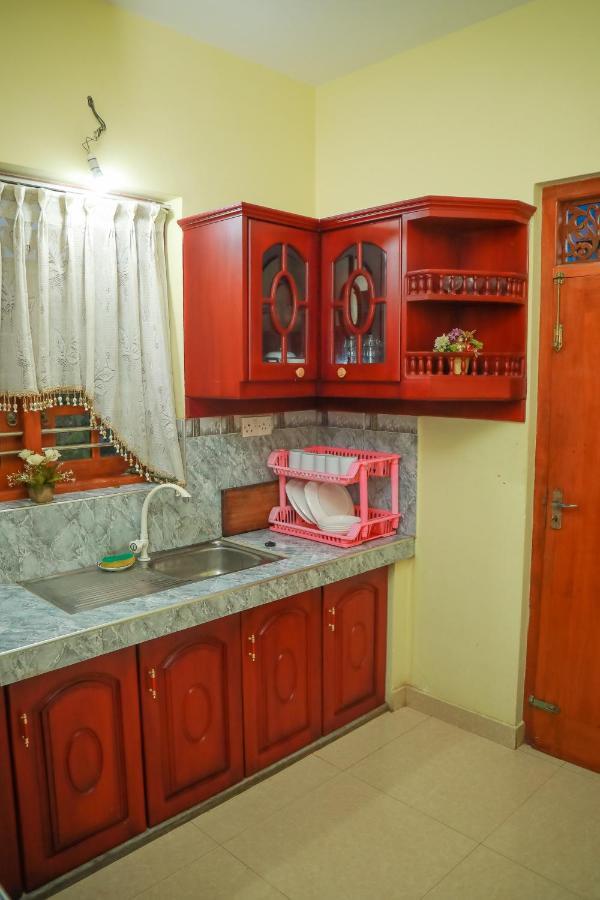 Hasaranga Holiday House Хиккадува Экстерьер фото